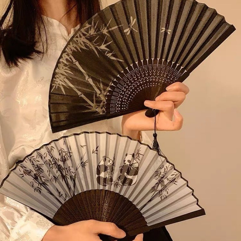 Új összecsukható kis legyező kínai stílusú, ősi stílusú összecsukható legyező új kínai stílusú női tavaszi és nyári hanfu cheongsam tánclegelő internetes népszerű fu