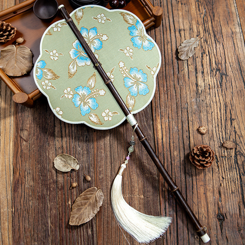 Ветрило за кръста, което може да се навива с дълга дръжка, древен стил, женски фееричен дух, хладно и издръжливо през лятото, класически танцов фен от династията Хан - Cheongsam