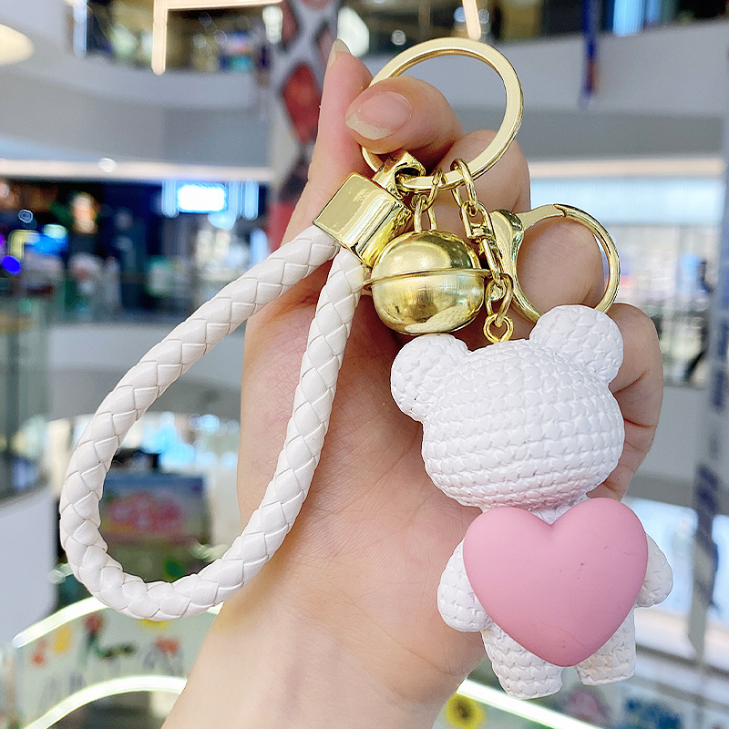 Kreativni ljubavni medvjedić privjesak za ključeve od smole, par lutaka, školska torba, privjesak za ključeve od automobila, mali poklon na veliko