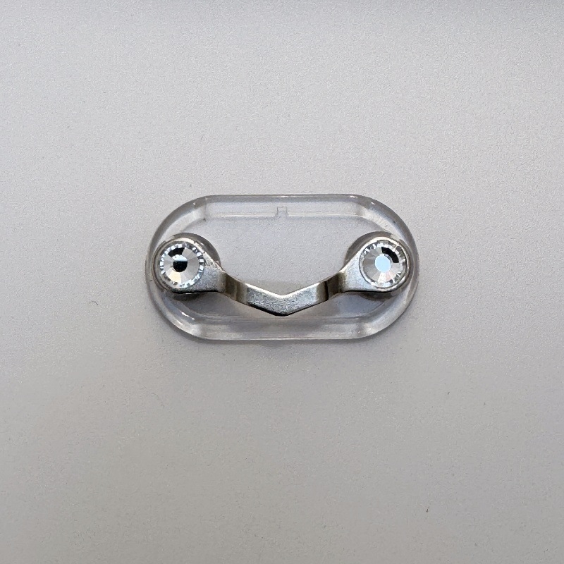 Határokon átnyúló mágneses szemüvegtartó, mágneses tapadókorong, V-alakú bross, rendszámtábla tartó, kreatív mágneses ruhatartó fülhallgató csipesz