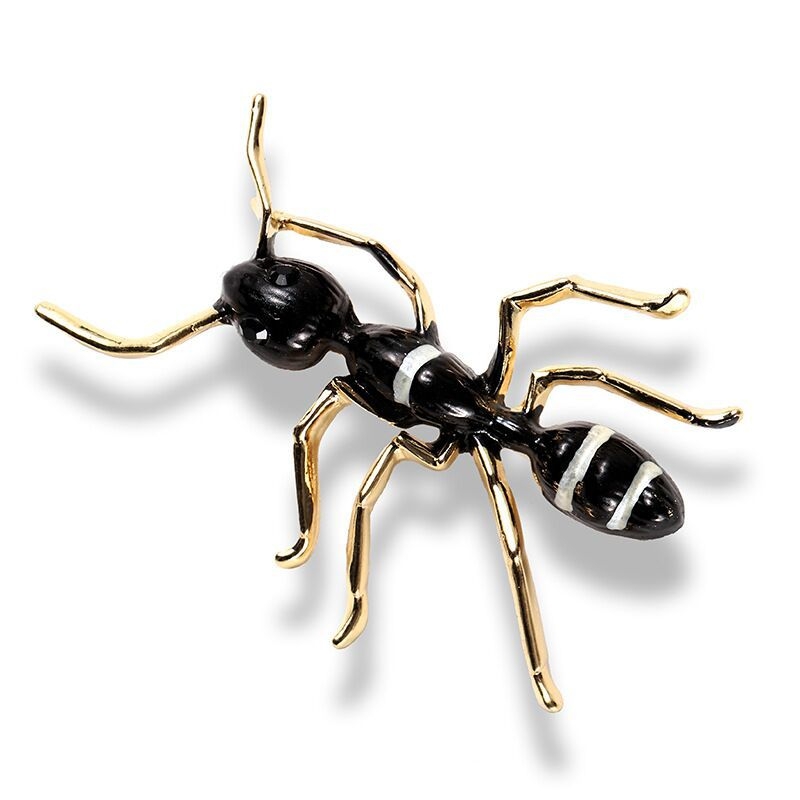Személyre szabott csíkos zománcozott nagy hangya bross európai és amerikai rovartű elegáns, sokoldalú férfi és női ruházati kiegészítők csattal