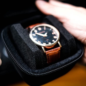 ΠΗΓΗ κατασκευαστής τσάντα αποθήκευσης ρολογιών EVA σε απόθεμα φορητή βάση μαλακό μαξιλάρι κουτί ρολογιών ανθεκτικό σε κραδασμούς κουτί αποθήκευσης ρολογιών