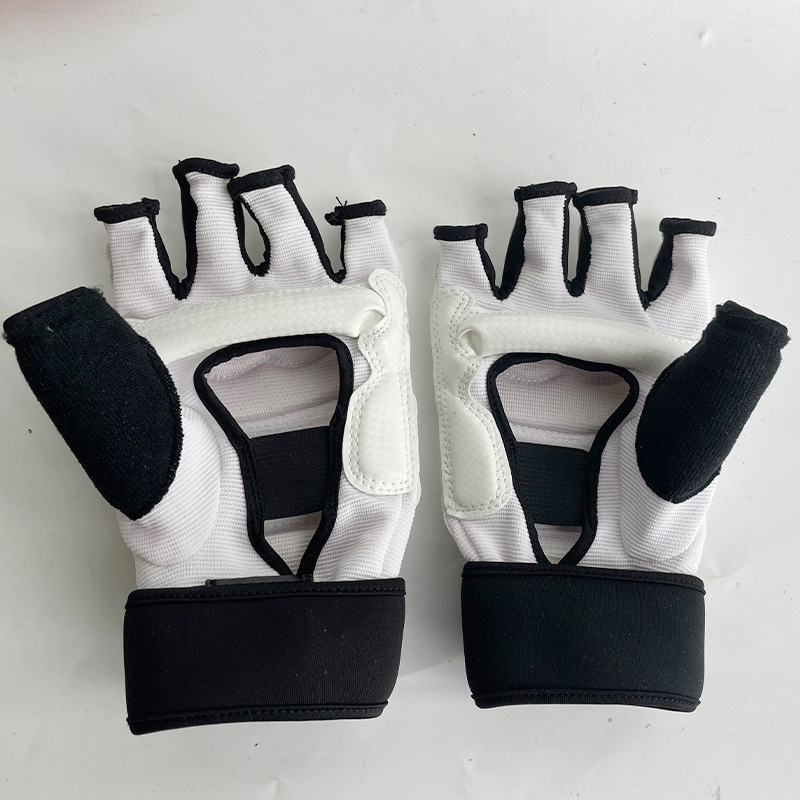 Poksikindad poole sõrmega poksikindad täiskasvanutele Sanda meestele ja naistele võitlus taekwondo käekaitse jalakate taekwondo käekaitse