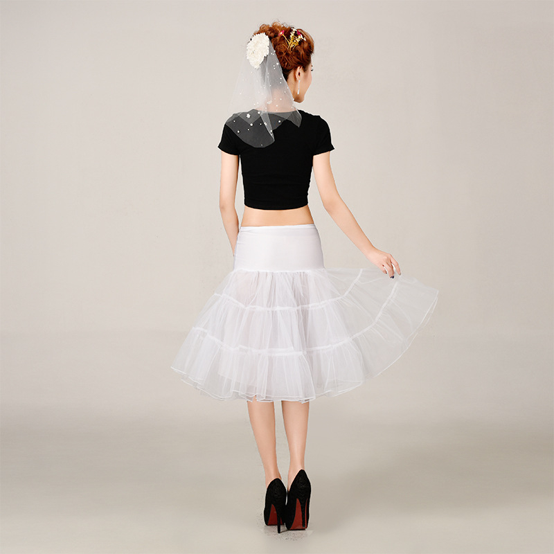 Tarpvalstybinis retro stiliaus vestuvinių sijonų be kaulų tiekimas iš „Aliexpress“ – spalvingas apatinis sijonas su sijonu be kaulų.