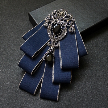 Meeste krae lillega Korea stiilis Euroopa ja Ameerika stiilis kikilipsu aksessuaarid Pulmadeks ja lavale esinemiseks mõeldud kikilipsu krae aksessuaarid laos