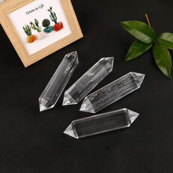 Piiriülene uus naturaalne kristall Vogeli mitmelõigatud valgest kristallist sulatuskolonni mitme prismaga käsitöökaunistused hulgimüük