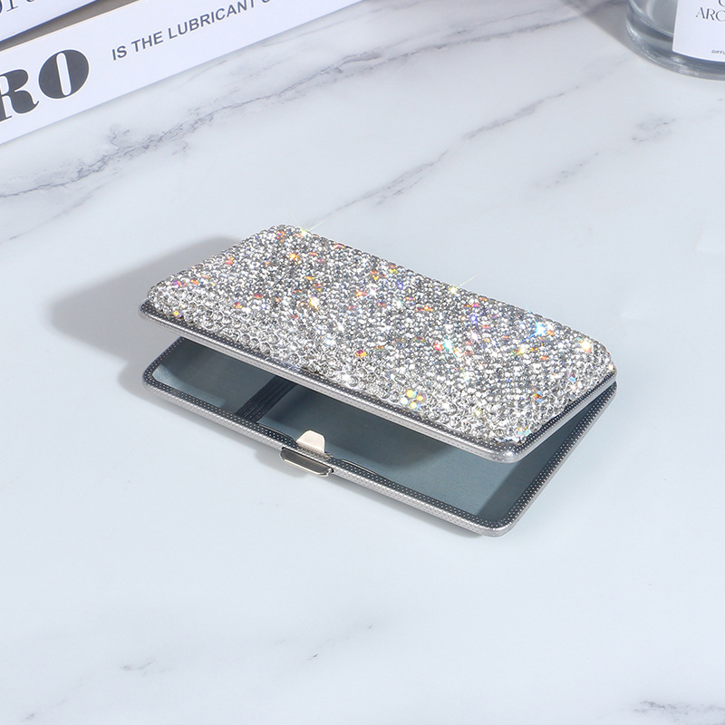 Gyémántokkal kirakott bőr cigarettatartó, 20 db-os férfi cigarettatartó doboz, különálló, szélálló cigarettatartó