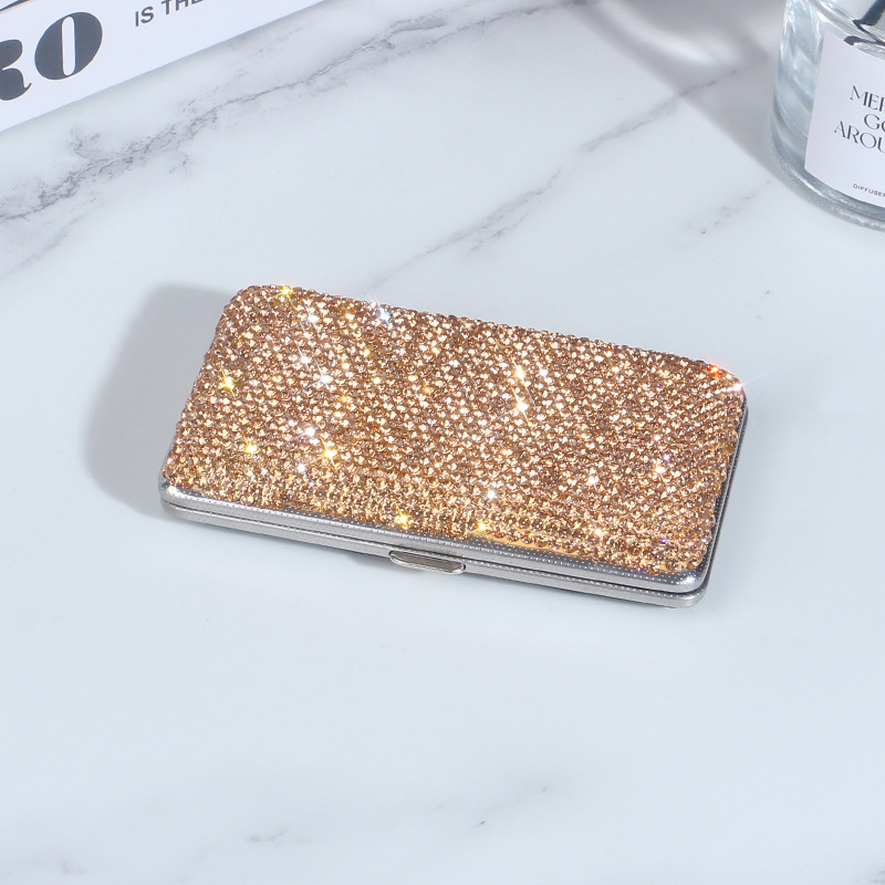 Gyémántokkal kirakott bőr cigarettatartó, 20 db-os férfi cigarettatartó doboz, különálló, szélálló cigarettatartó