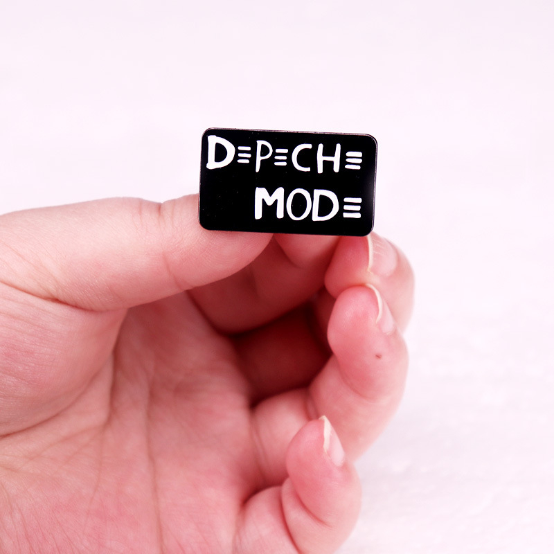 Divatos rockzenekar bross zománc jelvény rajongói ajándék