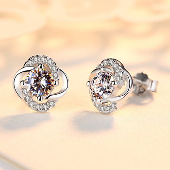 999 ezüst fülbevaló női új, gyémántokkal kirakott négylevelű lóhere temperamentum személyiség japán és koreai fülbevalók egyszerű Joker fülbevalók nagykereskedelemben