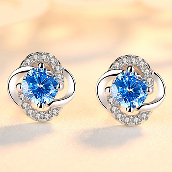 999 ezüst fülbevaló női új, gyémántokkal kirakott négylevelű lóhere temperamentum személyiség japán és koreai fülbevalók egyszerű Joker fülbevalók nagykereskedelemben