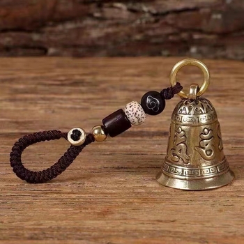 Sárgaréz hat karakteres True Words csengő szantálfa kötél autó kulcstartó kis medál antik férfi és női bronz medál függő díszek