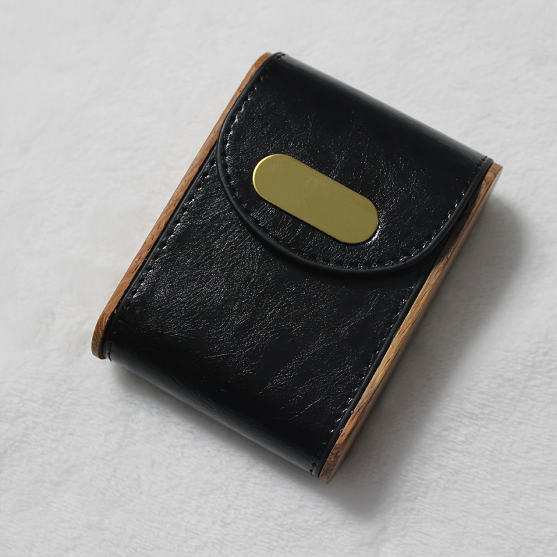 Határokon átnyúló retro 20 darabos, teljes csomagolású bőr fém férfi cigarettatartó, divatos, felhajtható, nedvességálló, nyomásálló, vastag cigarettatartó