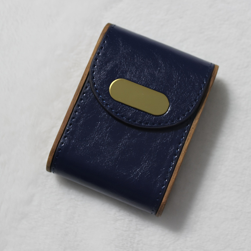 Határokon átnyúló retro 20 darabos, teljes csomagolású bőr fém férfi cigarettatartó, divatos, felhajtható, nedvességálló, nyomásálló, vastag cigarettatartó