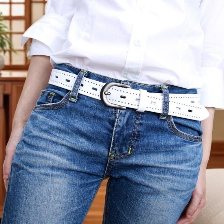 Európai és amerikai népszerű alkalmi marhabőr öv divatos szerszámok üreges kétrétegű marhabőr női övvel