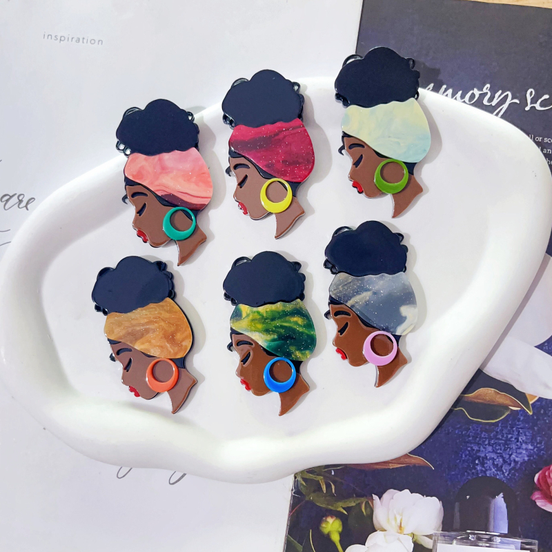 Divat többszínű afrikai lány bross külkereskedelemmel, forró akril jelvény, nagy érzékkel díszítő tű nagykereskedelem