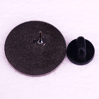 Lassíts le, és lásd meg, mi igazán számít: bross kitűző kiegészítők