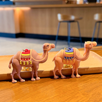 Εκρηκτικό εξωτερικό εμπόριο δημιουργικό αυτοκίνητο καμήλας μπρελόκ έρημο κινούμενα σχέδια χαριτωμένο μικρό κρεμαστό κόσμημα κατασκευαστές χονδρικής