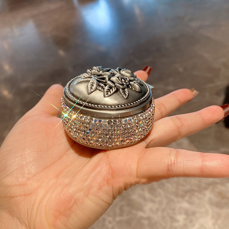 Metallist teemantlillega antioksüdatsiooniga flanellist hoiukarp kõrvarõngaste ehtekarp piiriülene kuummüük tehase väljamüük