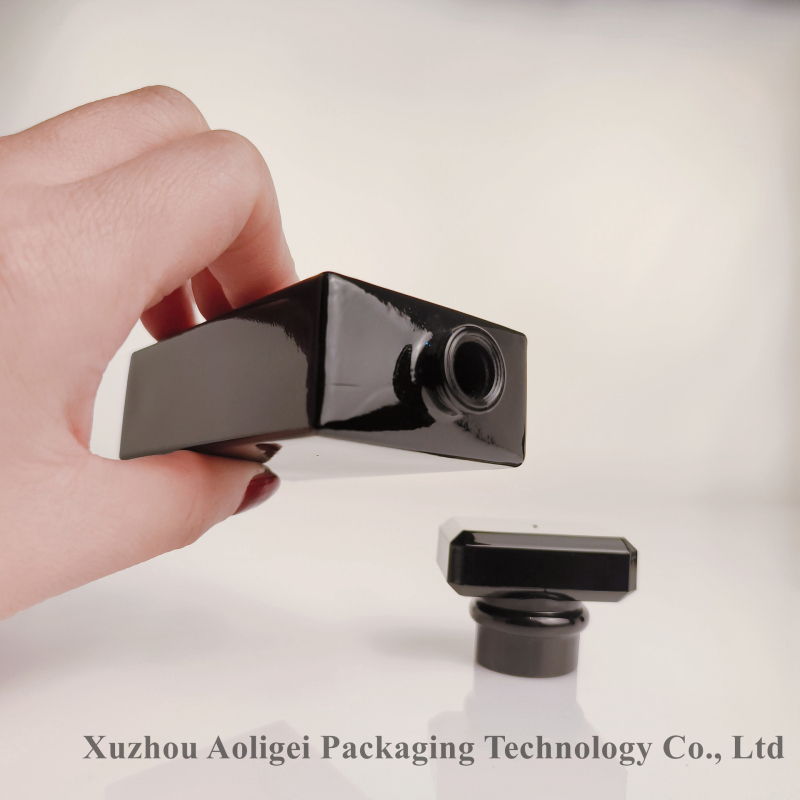 Spot veleprodaja 50ml bajonet kvadratna bočica parfema crna bočica parfema bočica parfema visoka vintage