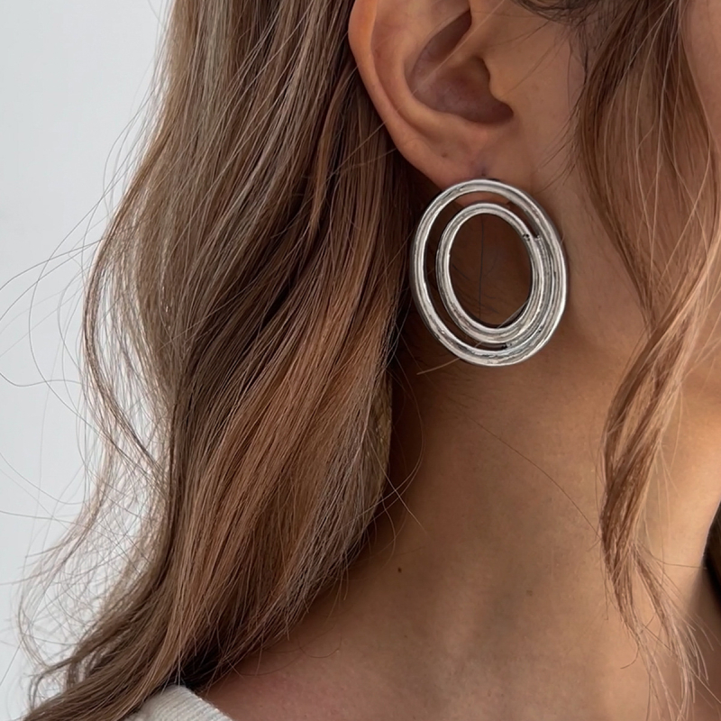 Europos ir Jungtinių Valstijų tarpvalstybiniai, didelio jausmo auskarai, asmenybės perdėti apskritimo auskarai, geometriniai tuščiaviduriai užsienio prekybos sprogimų papuošalai, auskarai