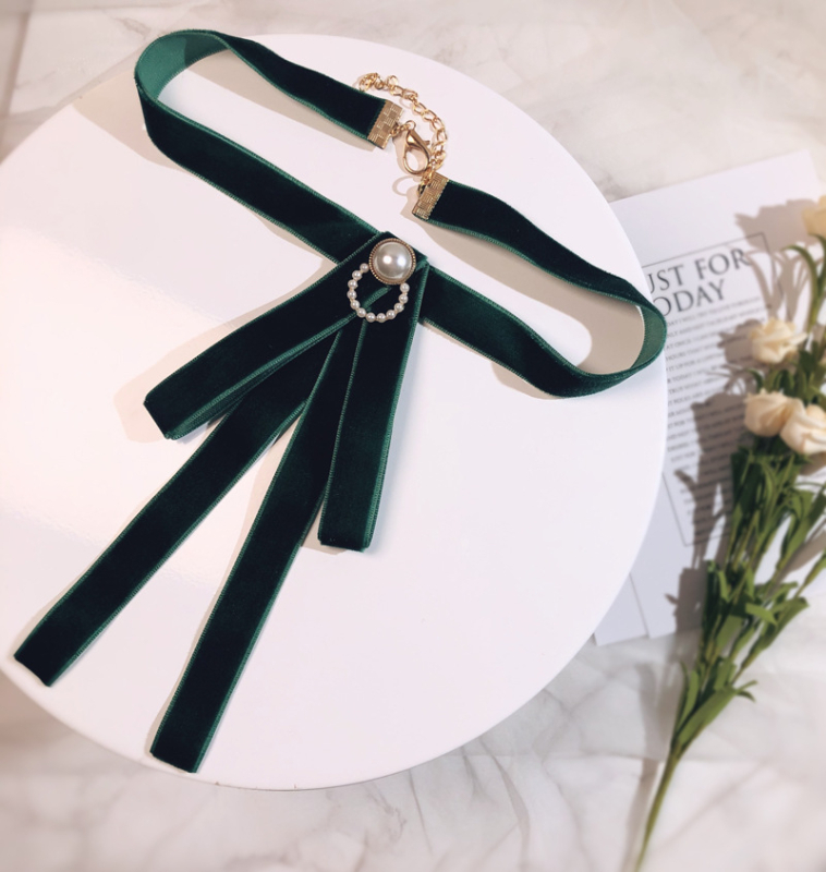 Väike hulgimüük Lõuna-Korea paelaga ühevärviline pärlmutter sametist lipsuga tööriistakrae lillelise lipsuga naiste dressipluus