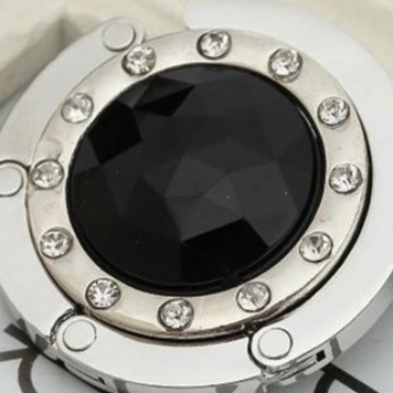 Hordozható és praktikus összecsukható kristály táskaakasztó asztali táskaakasztó készlet 12 fúrós fém táskaakasztóval