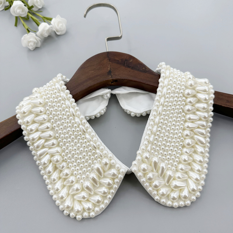 Új, divatos, kézműves, gyöngyös, elegáns fekete hasizmos gyöngyös hamis nyakörv, kiváló luxus fehér gallér