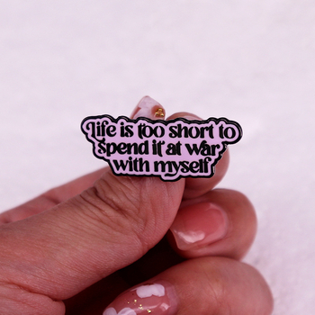 Gyvenimas per trumpas sagės branginti laiko ženkliuko aksesuarai