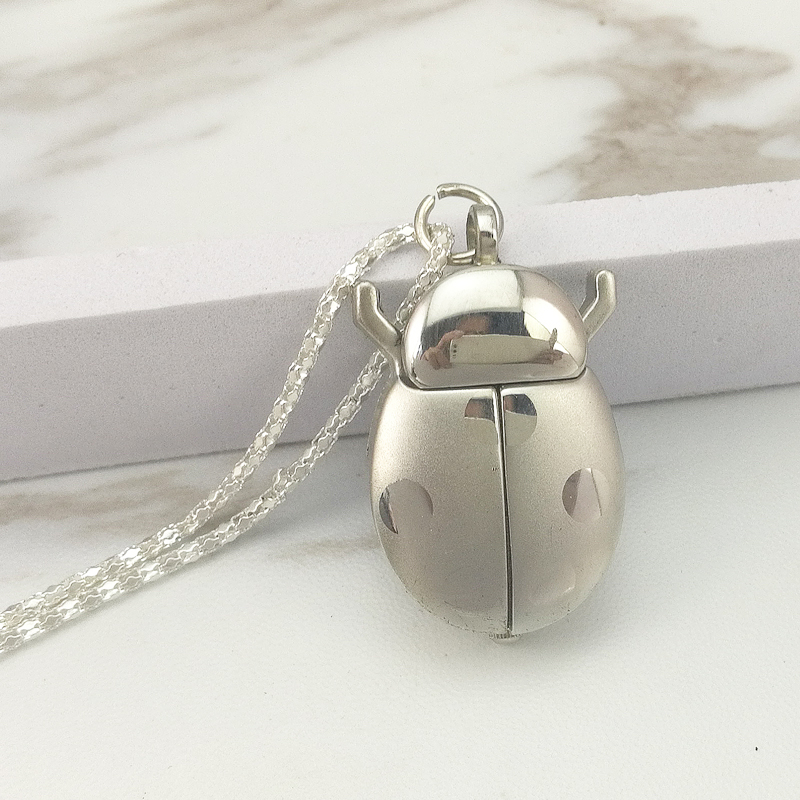 Kültéri gyermek fiú kulcstartó karóra csat medál karóra lányok hétcsillagos katicabogár diák medál hordható hordható nyaklánc medál