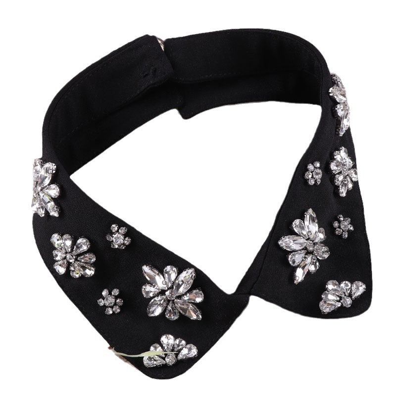 Díszített, 4 színű, tyúklábmintás, dekoratív nyakörv, kézzel készített, gyémánt mintás, új, női, kerek nyakörv