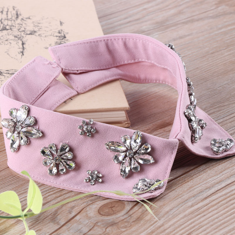 Díszített, 4 színű, tyúklábmintás, dekoratív nyakörv, kézzel készített, gyémánt mintás, új, női, kerek nyakörv