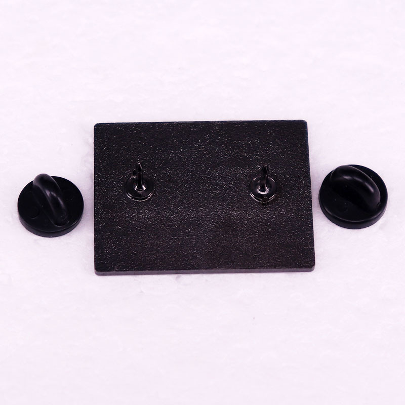 Broșă insignă cu dragoste colorată