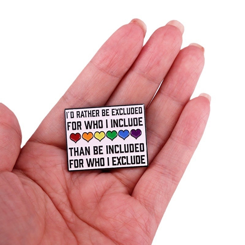 Broșă insignă cu dragoste colorată