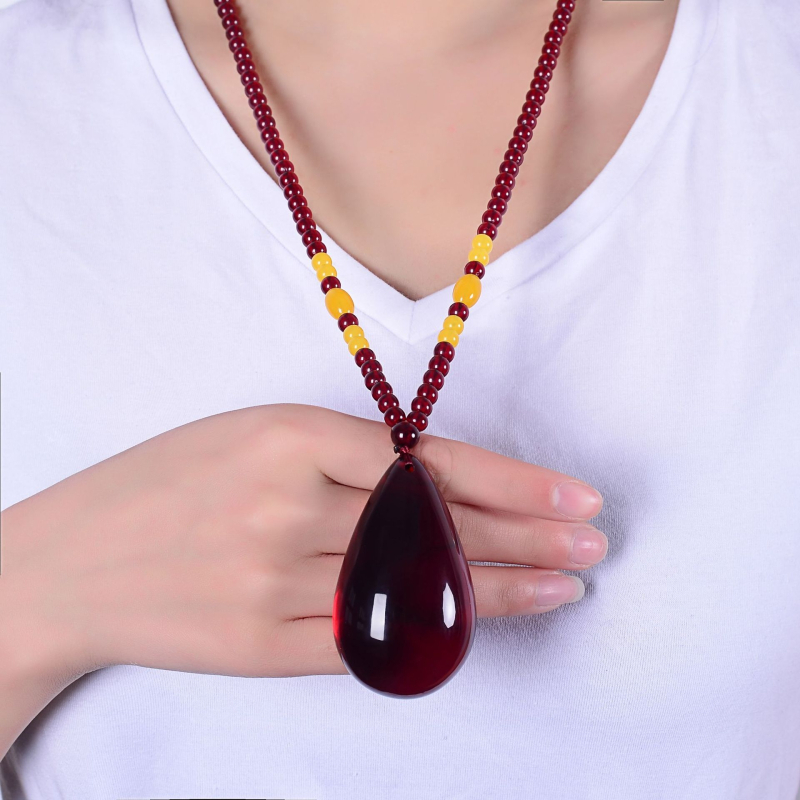 Új Po Bloody pulóverlánc, csúcskategóriás vízcsepp medál, hosszú, sokoldalú nyári utánzatú viaszméz nyaklánc női nyakpánt ajándékba