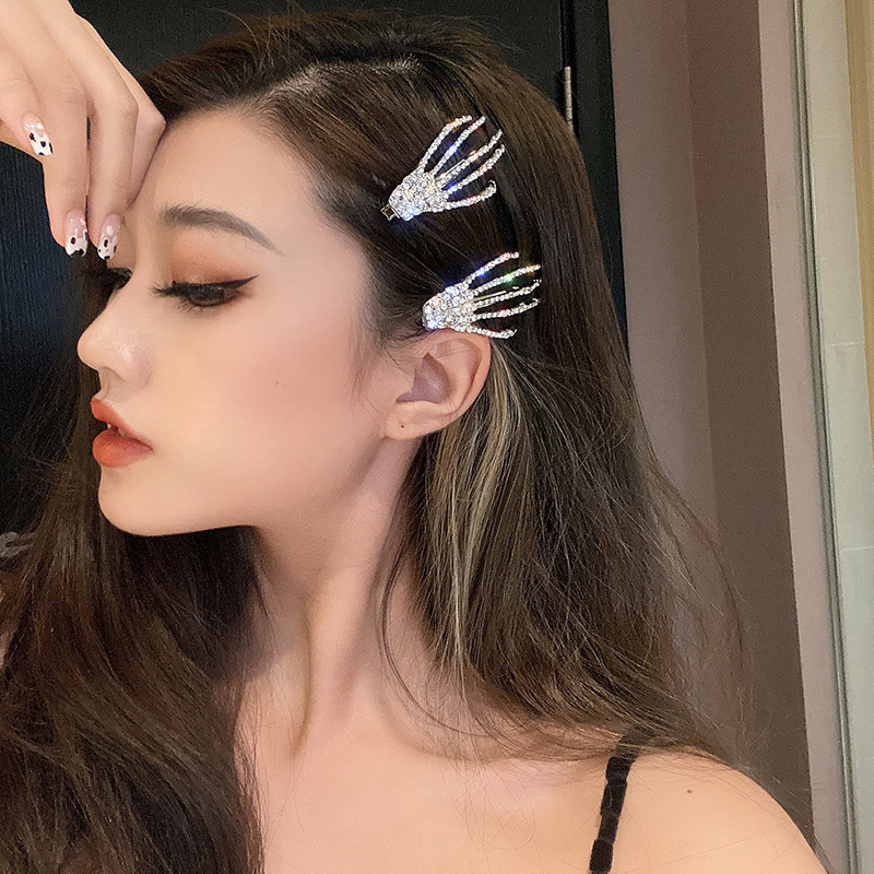 Határokon átnyúló szellem karom koponya strassz hajtű kéz csont sötét szél villanás Gyémánt lány oldalsó klip fejdísz felső klip frufru klip