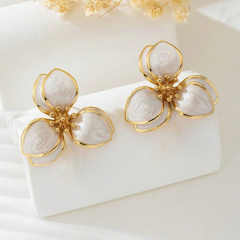 Európai és amerikai, határokon átnyúló, népszerű koreai stílusú, egyszerű, niche dizájnú, olajcsepp alakú virágos fülbevalók női, csúcskategóriás, mindenhez illő divat