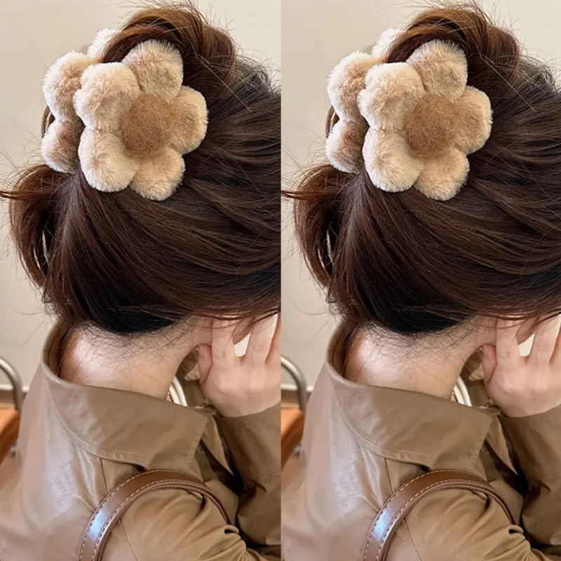 Plüss virágos hajtű női fejpánt, közepes méretű, fejlett érzéki klip, kiber híresség cápacsatos hajtű fejfedő, kis méret