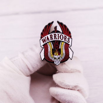 Lángoló koponya harcos bross szárnyakkal fém jelvény kiegészítőkkel ajándék