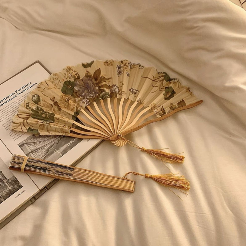 Kínai stílusú hordozható összecsukható ventilátor Ősi ventilátor kellékek Összecsukható ventilátor Ins stílusú kagylóventilátor Női nyári pózoló kellékek