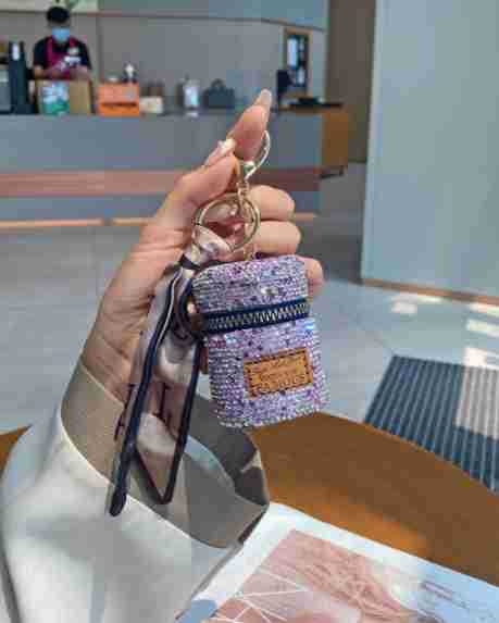 Uus populaarne täisteemant Bluetooth-kõrvaklappide kott miniatuurne kõrge tundlikkusega mündikott ripatsvalgusti luksusliku stiiliga