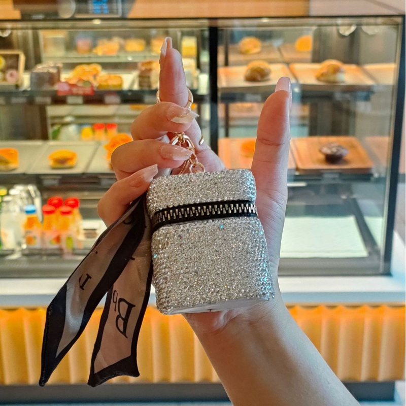 Uus populaarne täisteemant Bluetooth-kõrvaklappide kott miniatuurne kõrge tundlikkusega mündikott ripatsvalgusti luksusliku stiiliga