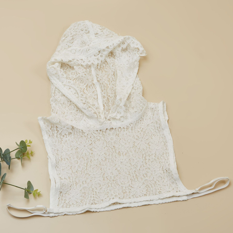 Turul on uusi tooteid, kapuutsiga päikesekaitserõivaste mood, mida saab kergesti eemaldada ja pesta krae seestpoolt. Jokeri tootjate naisterõivaid on nüüd suurtes kogustes.