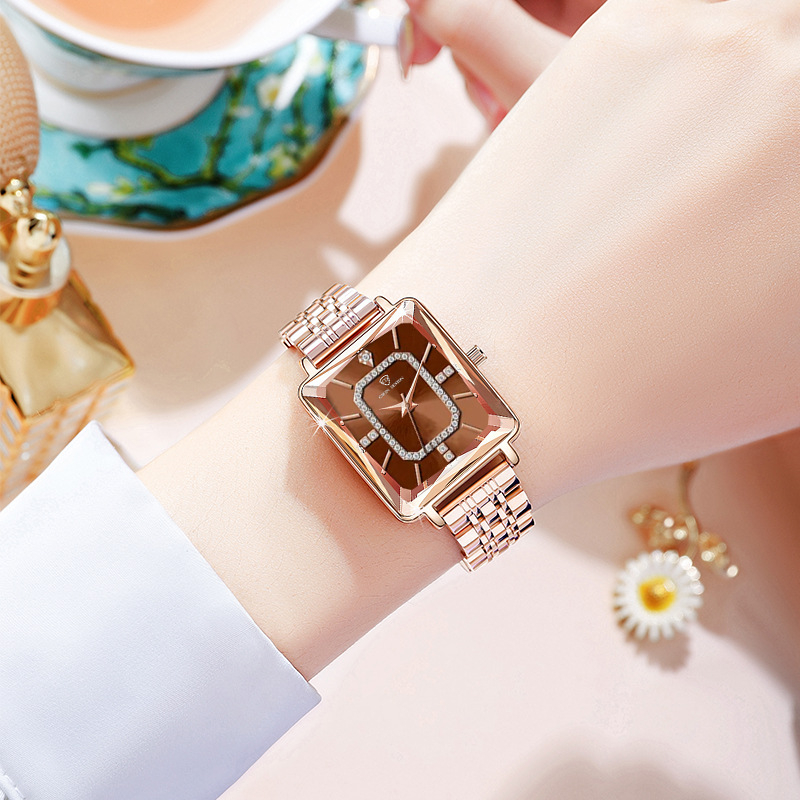 Új élő acélszalagos vízálló női karóra divatos gyémántóra temperamentumos női karóra robbanásveszélyes nagykereskedelmi kvarcóra