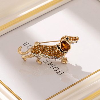 Zodiákus kutya kreatív divat tele gyémánt állat aranyos kisállat tacskó kutya bross