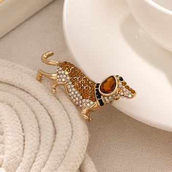 Zodiákus kutya kreatív divat tele gyémánt állat aranyos kisállat tacskó kutya bross