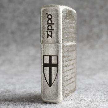 Zippo Treasure vēja necaurlaidīga petrolejas šķiltava Antique Silver 121Fb piecpusēji gravēts Crusader Brave Knight