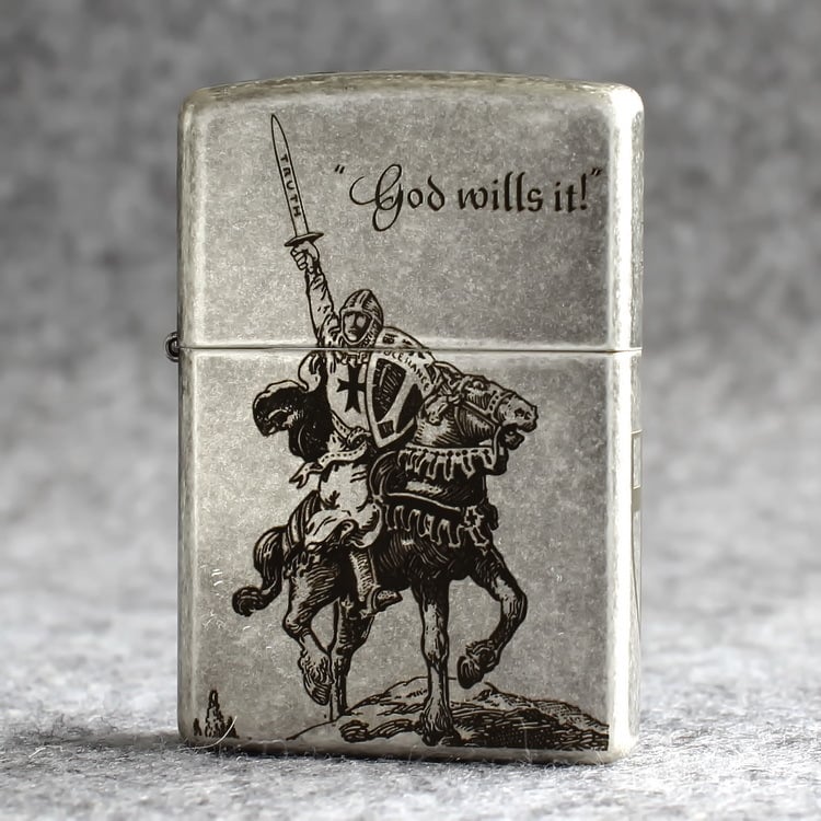 Запалка Zippo Treasure Windproof Crusader Brave Knight, в антично сребро, 121Fb, гравирана с пет страни.