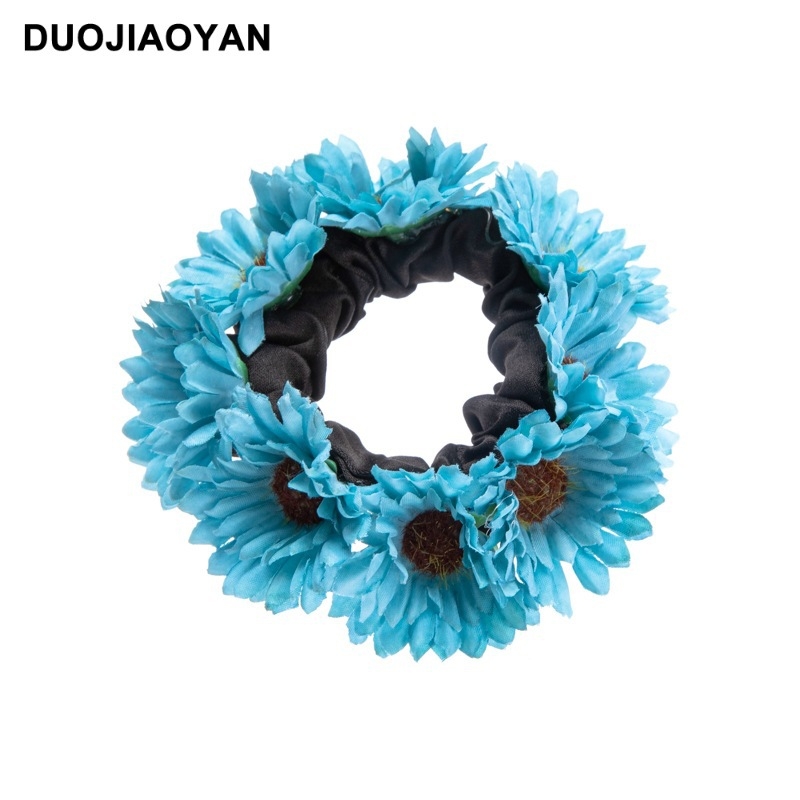 Europoje ir Jungtinėse Amerikos Valstijose naujas ramunėlių plaukų žiedas, saulėgrąžų, arklio uodegos galvutės, virvės, pojūčių vėduoklės, plaukų aksesuarai, imituojantis audinį, storosios žarnos žiedas