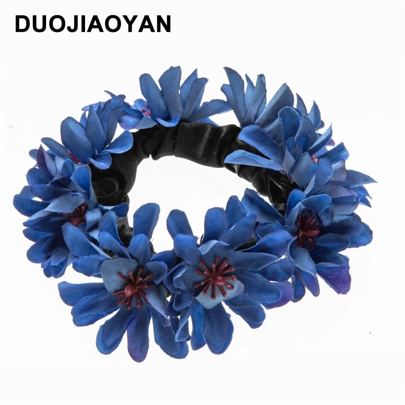 Europoje ir Jungtinėse Amerikos Valstijose naujas ramunėlių plaukų žiedas, saulėgrąžų, arklio uodegos galvutės, virvės, pojūčių vėduoklės, plaukų aksesuarai, imituojantis audinį, storosios žarnos žiedas